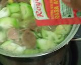Foto langkah ke 10 dari resep Sup Gambas, Jagung dan Bakso.