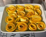 Une image de l'étape 12 de Roulés de courgettes jaunes au chèvre frais, ciboulette et jambon.