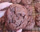 Foto del paso 4 de la receta: Cookies doble chocolate 🇺🇸 "Dark chocolate chocolate chip" copycat cookies Levain Bakery®