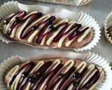 Foto langkah ke 3 dari resep Choco Blueberry Crumble Bread.