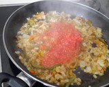 Foto del paso 1 de la receta: Arroz con lomo y col