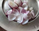 A picture of step 2 of Bhindi do pyaza.