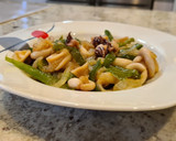 Foto del paso 3 de la receta: Chipirones encebollados con pimientos verdes italianos