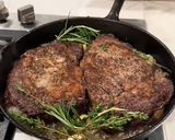 Foto del paso 5 de la receta: Rib eye a la mantequilla en sartén