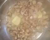 A picture of step 4 of Mushroom pork chops.