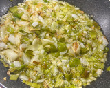 Foto del paso 2 de la receta: Sopa de marisco