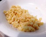 Foto langkah ke 2 dari resep Tumis Brokoli Jamur Wortel Bawang Putih.