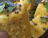 A picture of step 13 of Khaman dhokla.