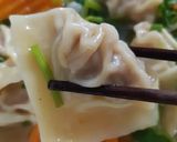 รูปขั้นตอนการทำที่ 2 ของ "เกี๊ยวน้ำหมู" Wonton Soup 🥣🐷🌿🥕