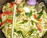 Foto langkah ke 2 dari resep Tauco kacang panjang mix udang.