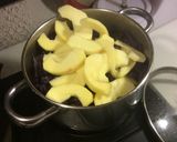 Une image de l'étape 4 de Chou rouge braisé aux pommes.