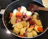 Foto del paso 4 de la receta: Patatas con longaniza y chorizo
