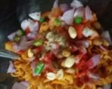 A picture of step 3 of Veg aata maggi bhel.