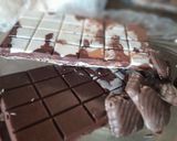 Foto del paso 3 de la receta: Tableta de chocolate marmolada, rellena de oreo