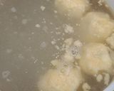 Túrógombóc epres, bazsalikomos töltelékkel recept fázis 6 fotója