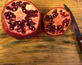 Foto del paso 2 de la receta: Como pelar una granada
