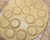 Foto langkah ke 2 dari resep Peanut Cookies (Kue Kacang).