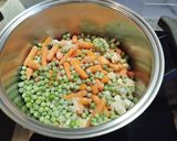 Foto del paso 14 de la receta: Crema de verduras súper rápida y fácil de hacer