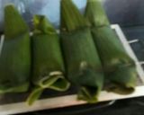 Foto langkah ke 4 dari resep Nasi merah bakar isi ayam suwir.