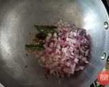 A picture of step 4 of Methi Matar Malai.