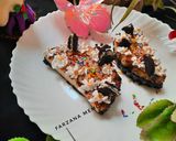 A picture of step 9 of Oreo butterfly cheese cake.