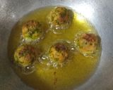 कॅप्सिकम कोफ्ता करी (capsicum kofta curry recipe in marathi) रेसिपी स्टेप 3 फोटो 