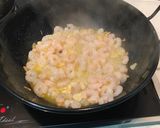 Foto del paso 3 de la receta Espaguetti con ajo, guindilla y gambas