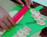 Foto langkah ke 7 dari resep Caterpillar Bread Bolognese.
