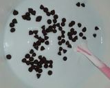 Foto langkah ke 4 dari resep Blueberry Ice Cream Chocochips.