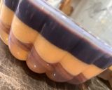 Foto langkah ke 4 dari resep Puding Lapis Biskuit Marie.