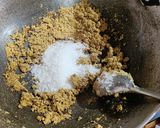 A picture of step 2 of Quinoa halwa.