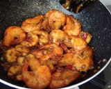 Foto langkah ke 7 dari resep Udang kecap inggeris.