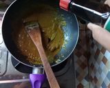 Foto langkah ke 3 dari resep Semur ceker pedas.