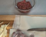 A picture of step 2 of ★ Lollipop spring rolls ★.
