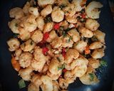 Foto langkah ke 3 dari resep Udang Tepung Cabe Garam.