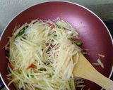 Gambar langkah 2 resipi Tumis Betik Muda.