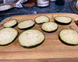 Foto del paso 1 de la receta: Berenjenas gratinadas en freidora de aire