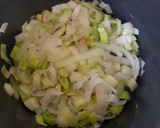 Foto del paso 1 de la receta: Crema de apio con poro y chayote