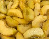 Hình bước làm 2 của món Trà đào hạt chia