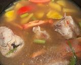 A picture of step 2 of Vietnamese Sweet and Sour Red Snapper Soup (Canh Chua Cá Hồng).