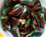 Foto langkah ke 4 dari resep Kerang Hijau Rebus.