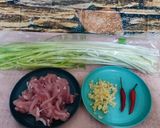 韭黃炒肉絲的食譜步驟1照片