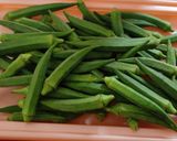 A picture of step 1 of Okra tomato curry.