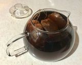 A picture of step 1 of Unsweetened Iced Tea.
