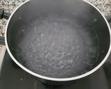 Foto del paso 2 de la receta: Alubias guisadas con cangrejo azul y almejas