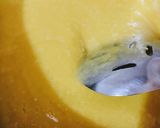 A picture of step 2 of Mango juice.
