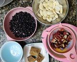 Hình bước làm 2 của món Sữa đậu đen + óc chó + hạnh nhân🍶🍶🫘🫘