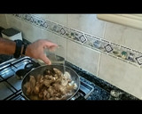 Foto del paso 4 de la receta: Conejo al ajillo