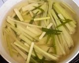 Foto langkah ke 2 dari resep Lemongrass Tea with Honey & Lime (Teh Sereh dgn Madu & Jeruk Nipis).