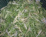 Foto langkah ke 1 dari resep Tumis bunga pepaya.